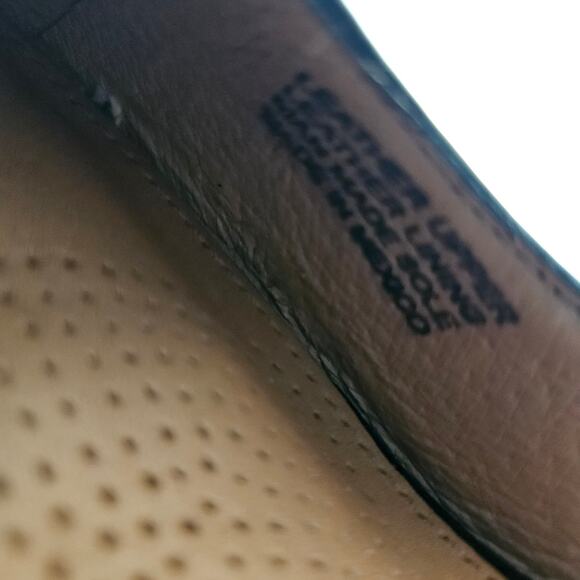 Corso Como Patent Leather Pumps, Size 7.5M Black Almond Toe - Picture 7 of 10